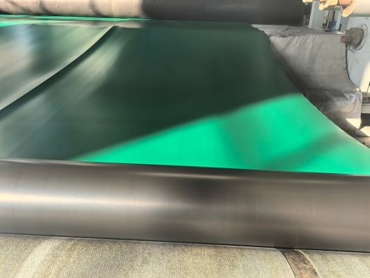 Black And Green Dual-Color HDPE Smooth Geomembrane For Environmental Protection