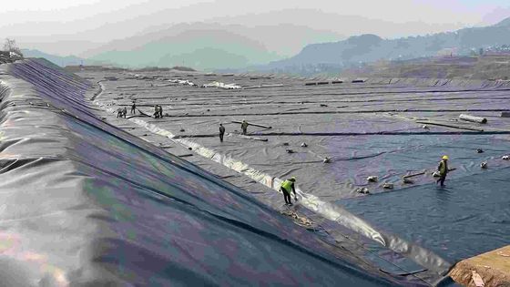 Custom HDPE Smooth Geomembrane for Landfill Water Treatment Mining and More Long Service Life