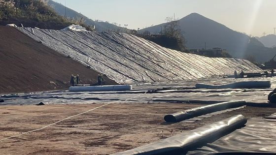 Custom HDPE Smooth Geomembrane for Landfill Water Treatment Mining and More Long Service Life