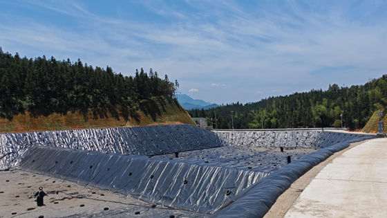 High-Density Polyethylene Smooth Geomembrane The Perfect Solution for Chemical Resistance