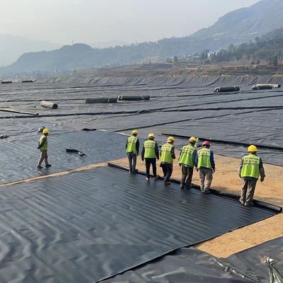 HDPE Smooth Geomembrane with Excellent Chemical Resistance for anti-seepage in Landfill and Agriculture breeding