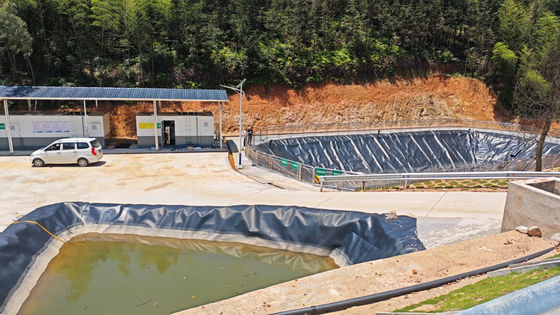 Excellent Chemical Resistance HDPE Geomembrane for Hot Wedge Welding Installation in Gloss Adjustment Pond Projects